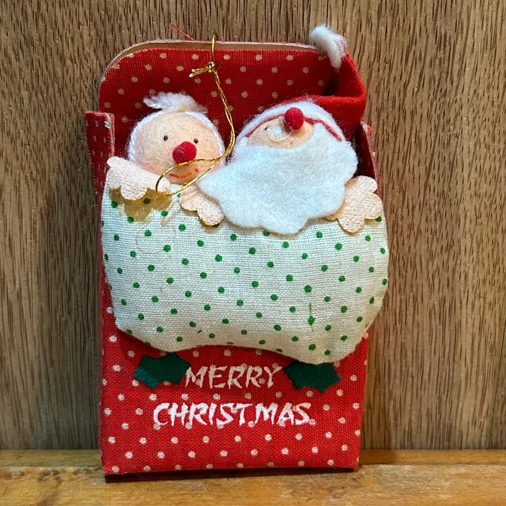 Vintage Russ Berrie & CO Cardboard And Felt Mr & Mrs Clause 4” ORNAMENT